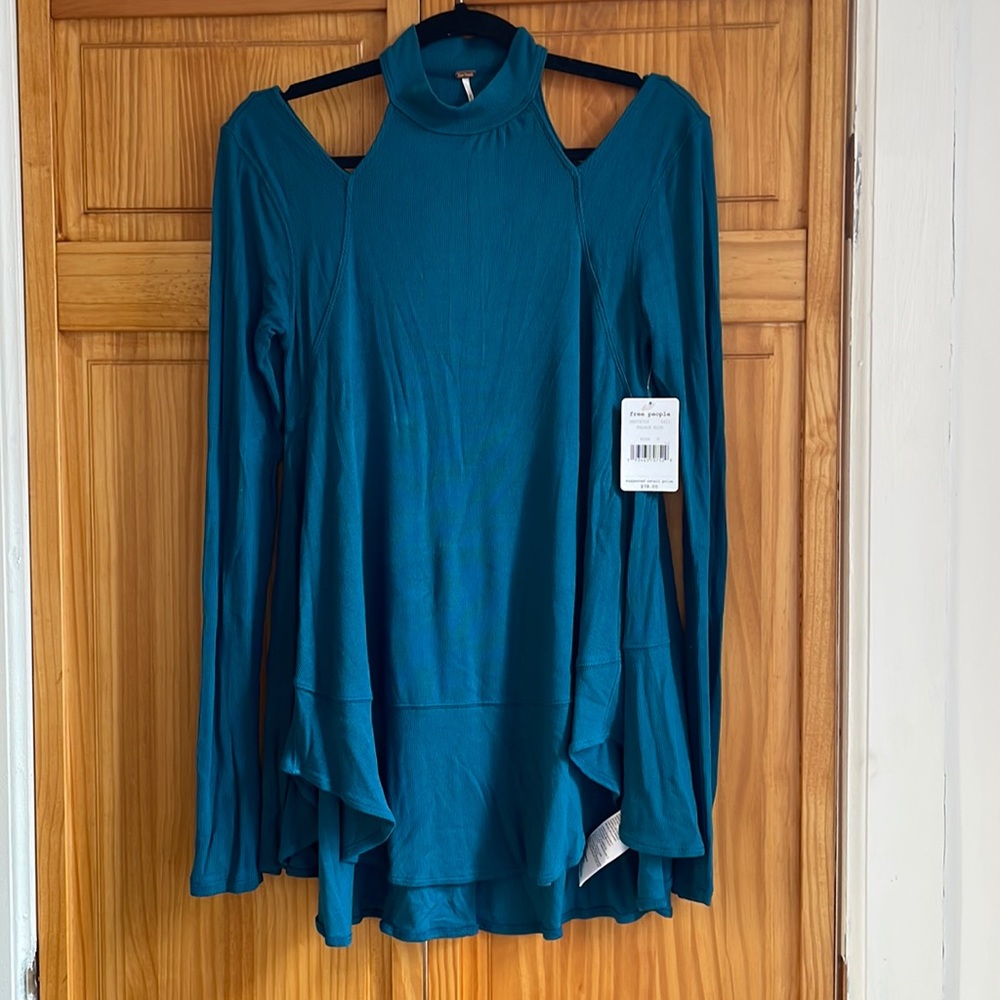 New with tags! Free people knit top - size Small